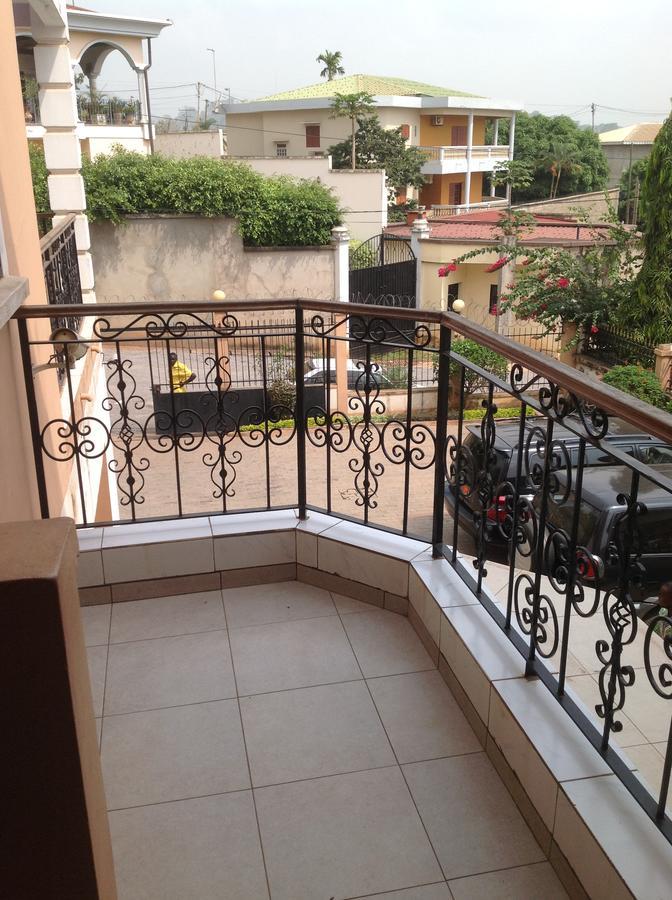 Bastos'Appart Yaounde Apartment Exterior photo